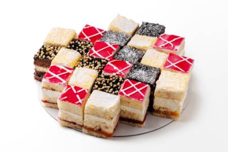 MINIPRAJITURI ASORTATE DE POST